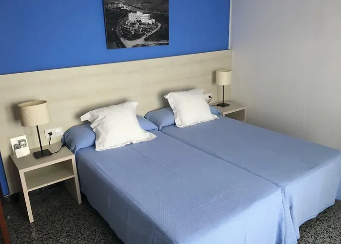 Otel Gri-mar Llança